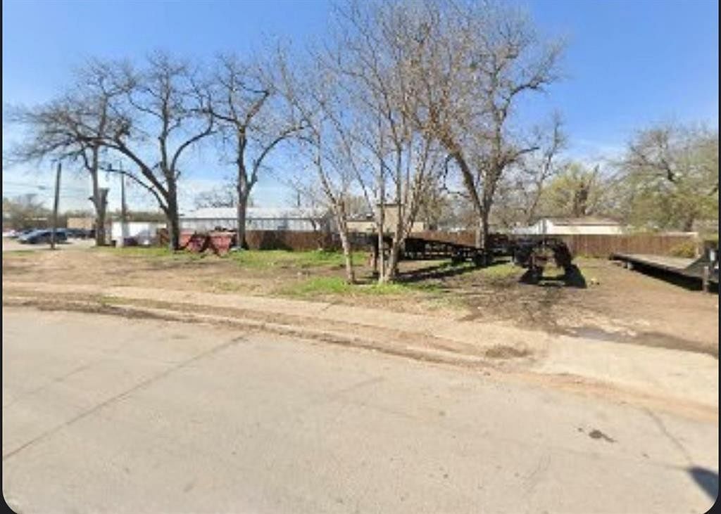 0.32 Acres of Commercial Land for Sale in Dallas, Texas