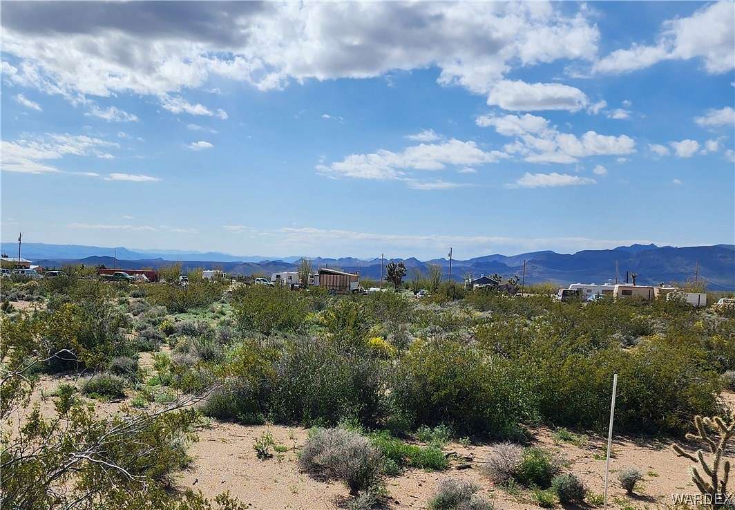 2 Acres of Residential Land for Sale in Yucca, Arizona