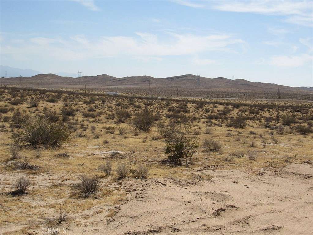 2.5 Acres of Land for Sale in Hinkley, California