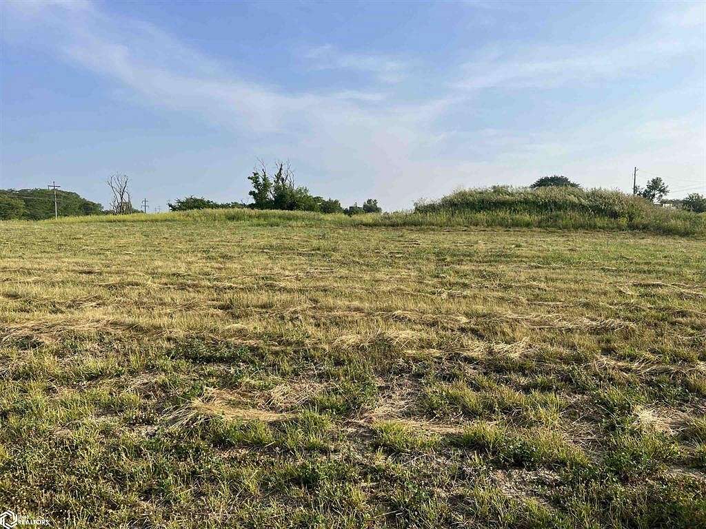 1.73 Acres of Residential Land for Sale in Mount Pleasant, Iowa