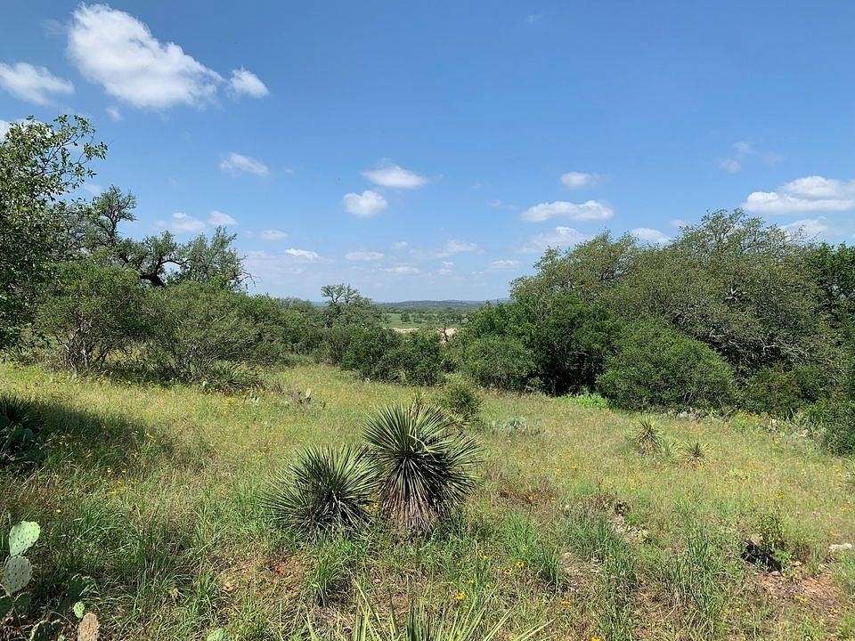1.1 Acres of Land for Sale in Kingsland, Texas