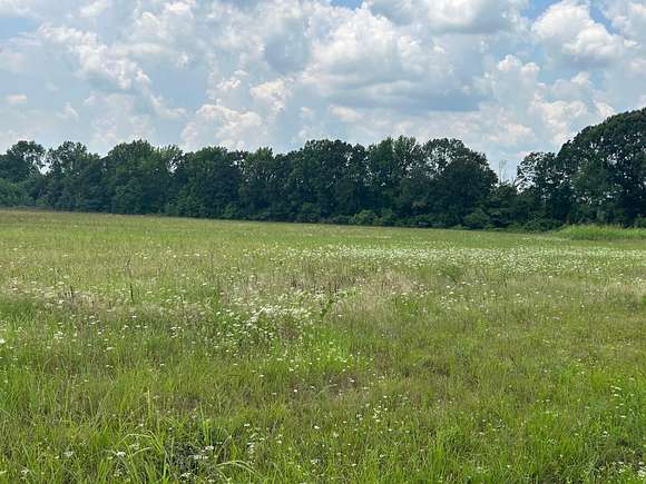 12.6 Acres of Recreational Land & Farm for Sale in De Kalb, Texas