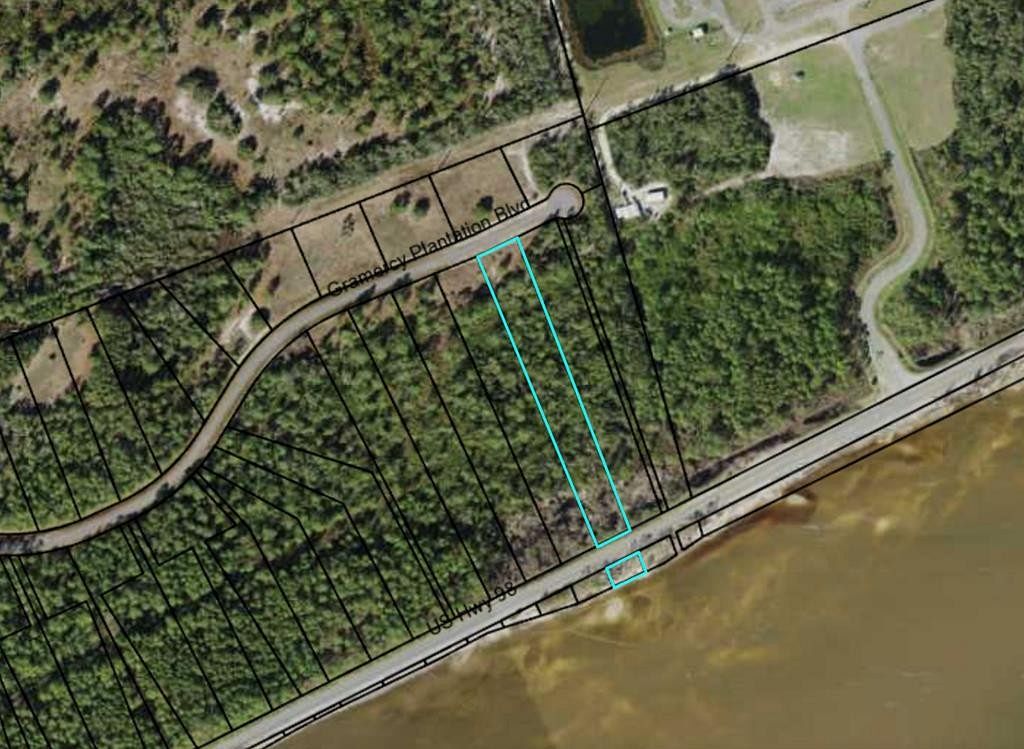 2.5 Acres of Residential Land for Sale in Eastpoint, Florida