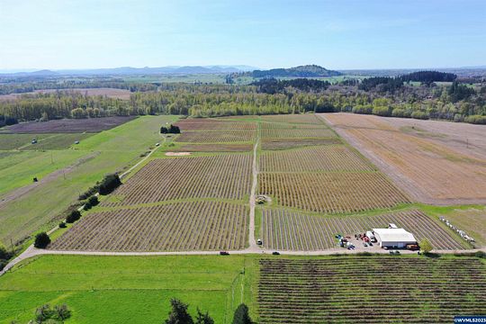66.7 Acres of Agricultural Land for Sale in Jefferson, Oregon