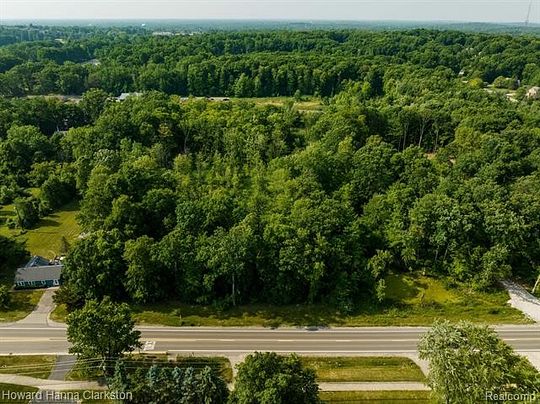 3 Acres of Residential Land for Sale in Clarkston, Michigan