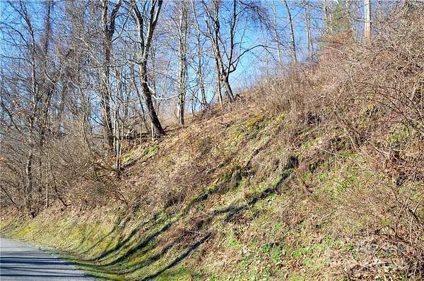 1.34 Acres of Residential Land for Sale in Waynesville, North Carolina