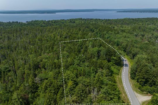 7.7 Acres of Residential Land for Sale in Steuben, Maine