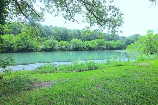 0.86 Acres of Residential Land for Sale in Mammoth Spring, Arkansas