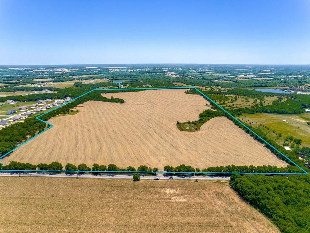 102 Acres of Agricultural Land for Sale in Van Alstyne, Texas