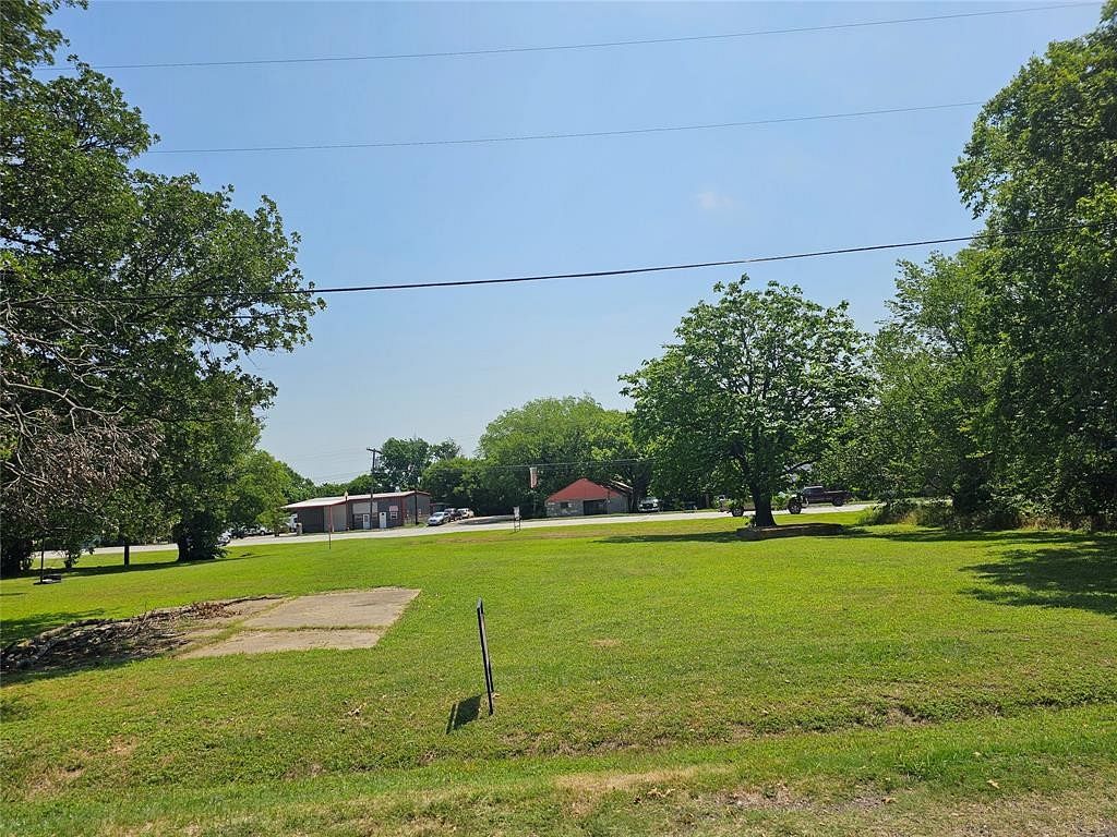 0.23 Acres of Commercial Land for Sale in Ennis, Texas