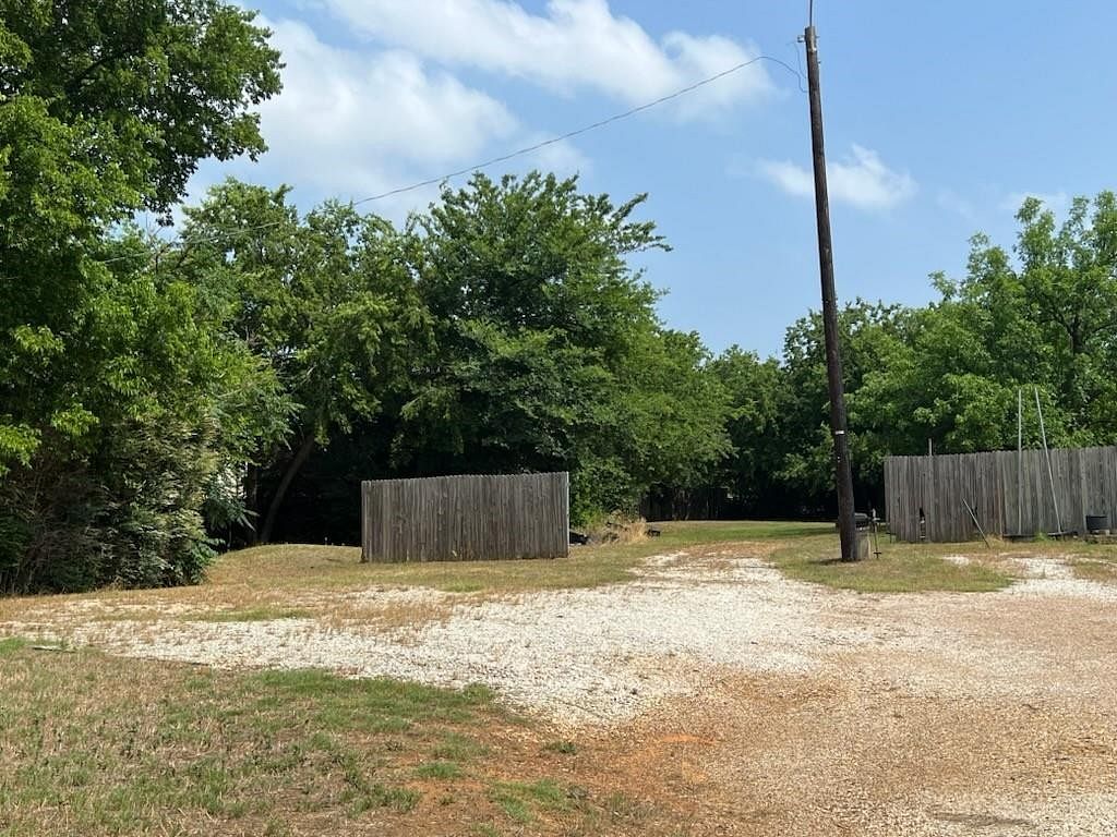0.5 Acres of Commercial Land for Sale in Denton, Texas