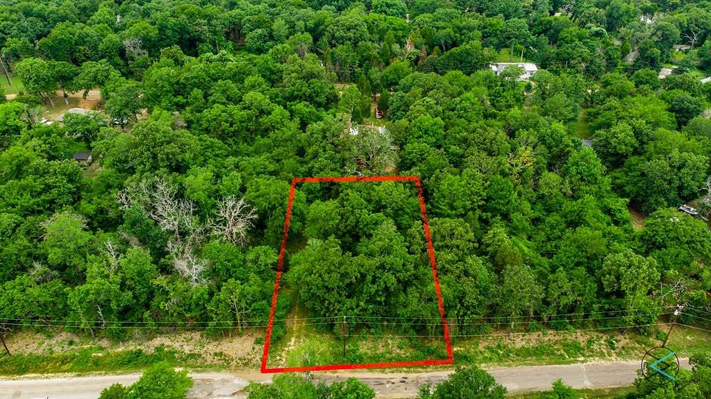 0.34 Acres of Residential Land for Sale in Malakoff, Texas