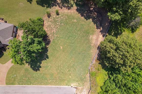 0.66 Acres of Residential Land for Sale in Jackson, Tennessee