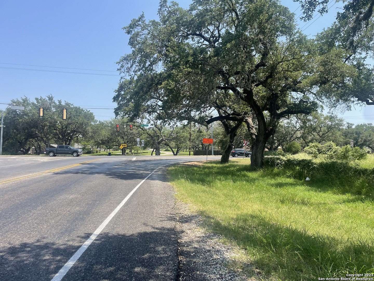 3 Acres of Mixed-Use Land for Sale in Pleasanton, Texas