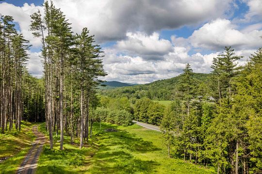 8 Acres of Residential Land for Sale in Woodstock, Vermont