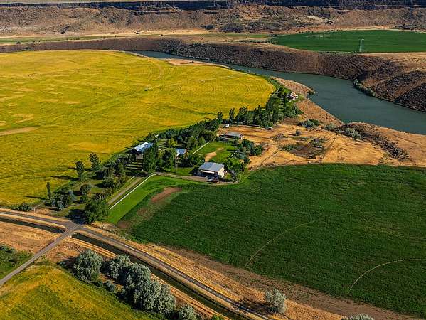530 Acres of Land for Sale in Bliss, Idaho