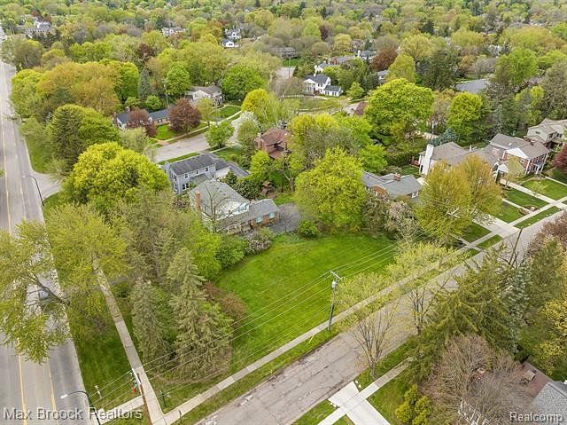 0.35 Acres of Residential Land for Sale in Bloomfield Hills, Michigan