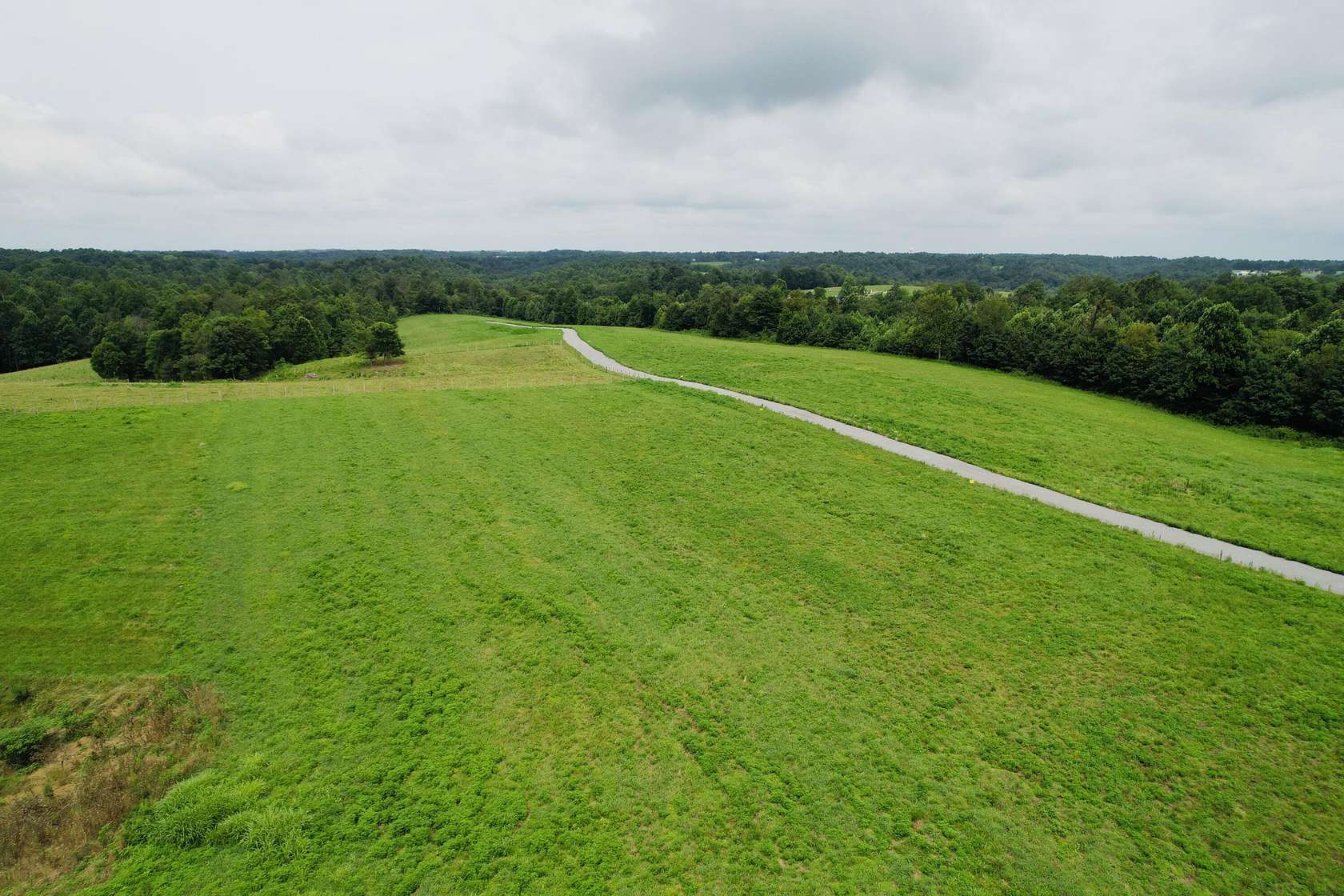 3.661 Acres of Land for Sale in Columbia, Kentucky