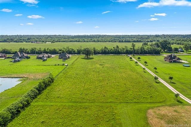 3.5 Acres of Residential Land for Sale in Iowa, Louisiana