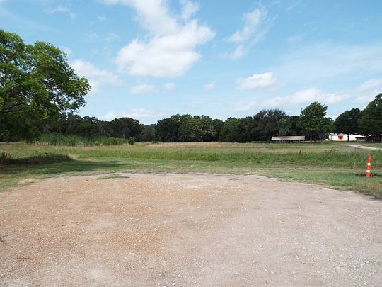 4.9 Acres of Improved Commercial Land for Sale in Seven Points, Texas