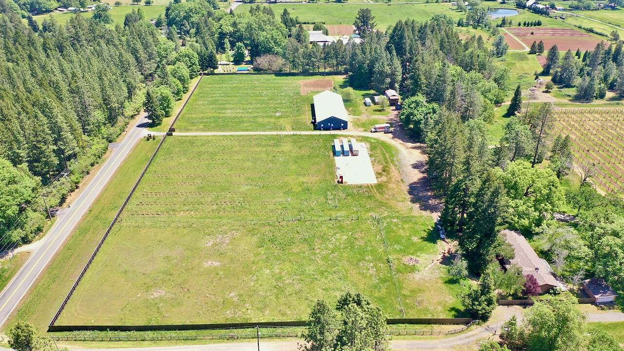 19.5 Acres of Land with Home for Sale in Williams, Oregon