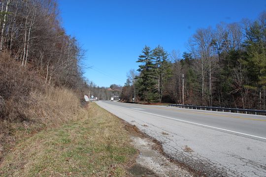 View to the north along KY 15 from then entrance at the northeast corner copy