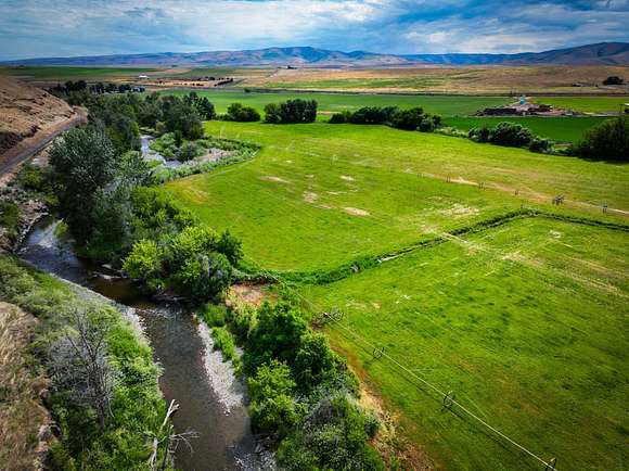 100 Acres of Improved Land for Sale in Pendleton, Oregon
