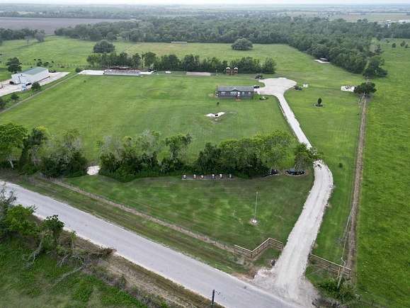 16.67 Acres of Land with Home for Sale in Liverpool, Texas