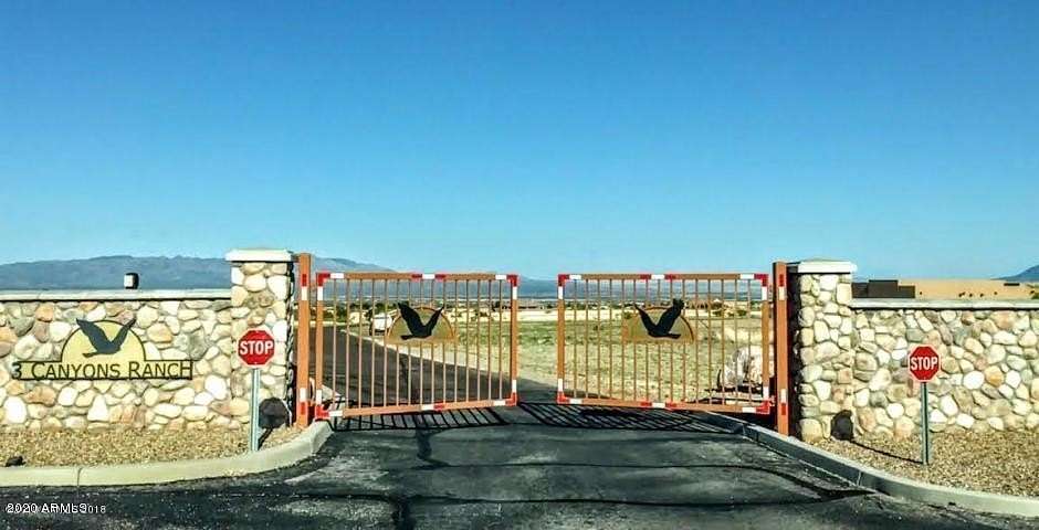 3 Acres of Land for Sale in Hereford, Arizona