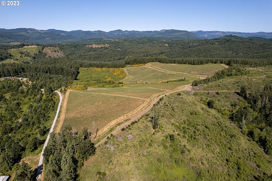 79.5 Acres of Agricultural Land for Sale in Carlton, Oregon
