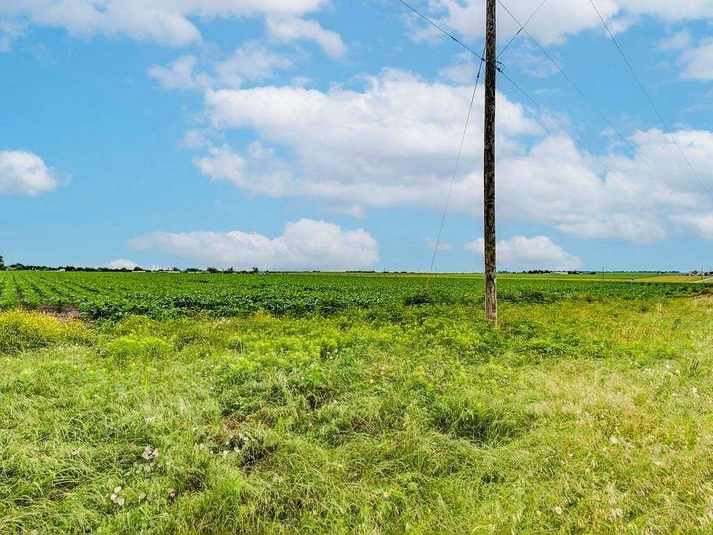 Land for Sale in Coupland, Texas
