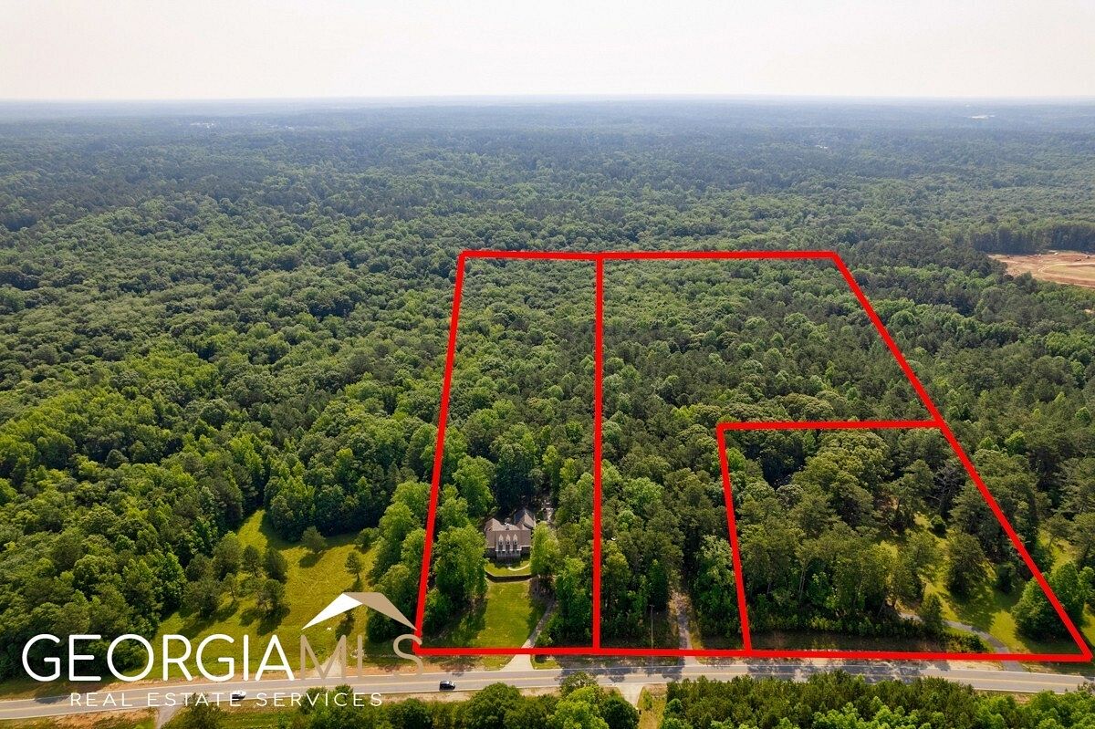 19.8 Acres of Land with Home for Sale in Fayetteville, Georgia