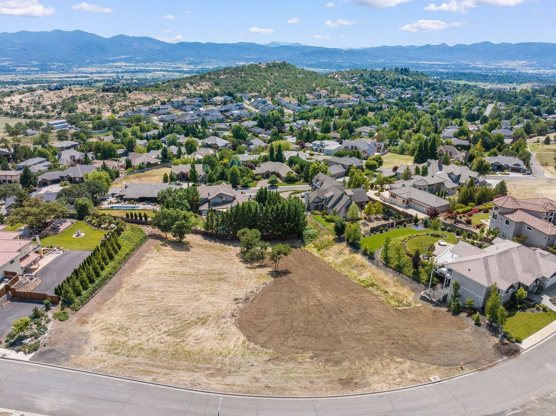 1.2 Acres of Residential Land for Sale in Medford, Oregon
