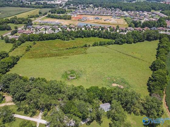 10 Acres of Residential Land for Sale in Huntsville, Alabama