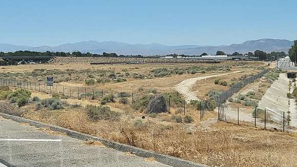19.79 Acres of Land for Sale in Lancaster, California
