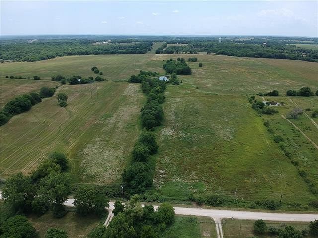 30 Acres of Land for Sale in Paola, Kansas