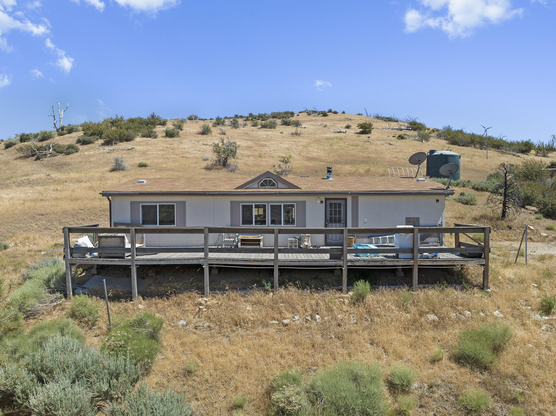 21.1 Acres of Land with Home for Sale in Tehachapi, California