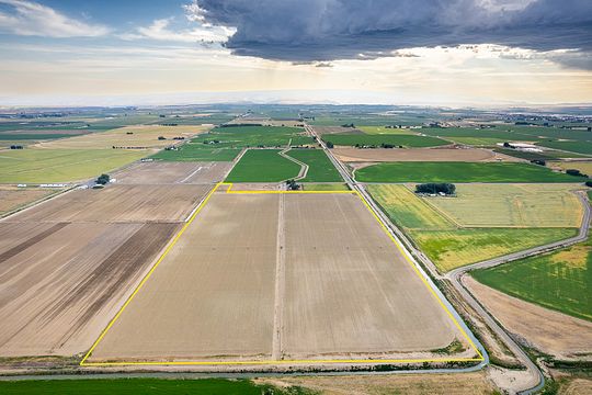 71.9 Acres of Agricultural Land for Sale in Quincy, Washington