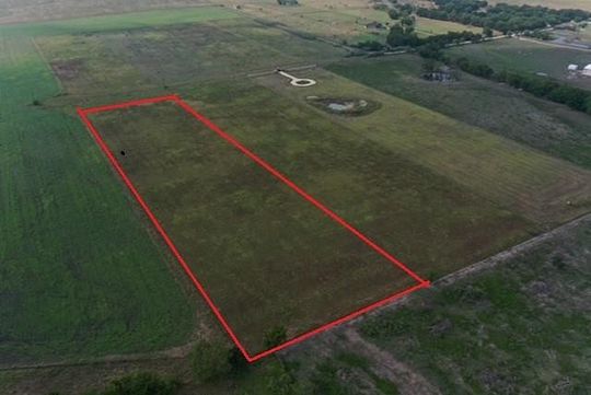 5.4 Acres of Land for Sale in Corsicana, Texas