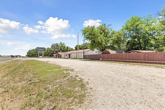 10.6 Acres of Improved Commercial Land for Sale in Dublin, Texas
