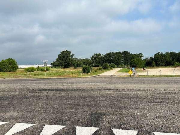 7 Acres of Commercial Land for Sale in Palestine, Texas