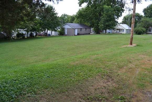 0.3 Acres of Residential Land for Sale in Grayville, Illinois