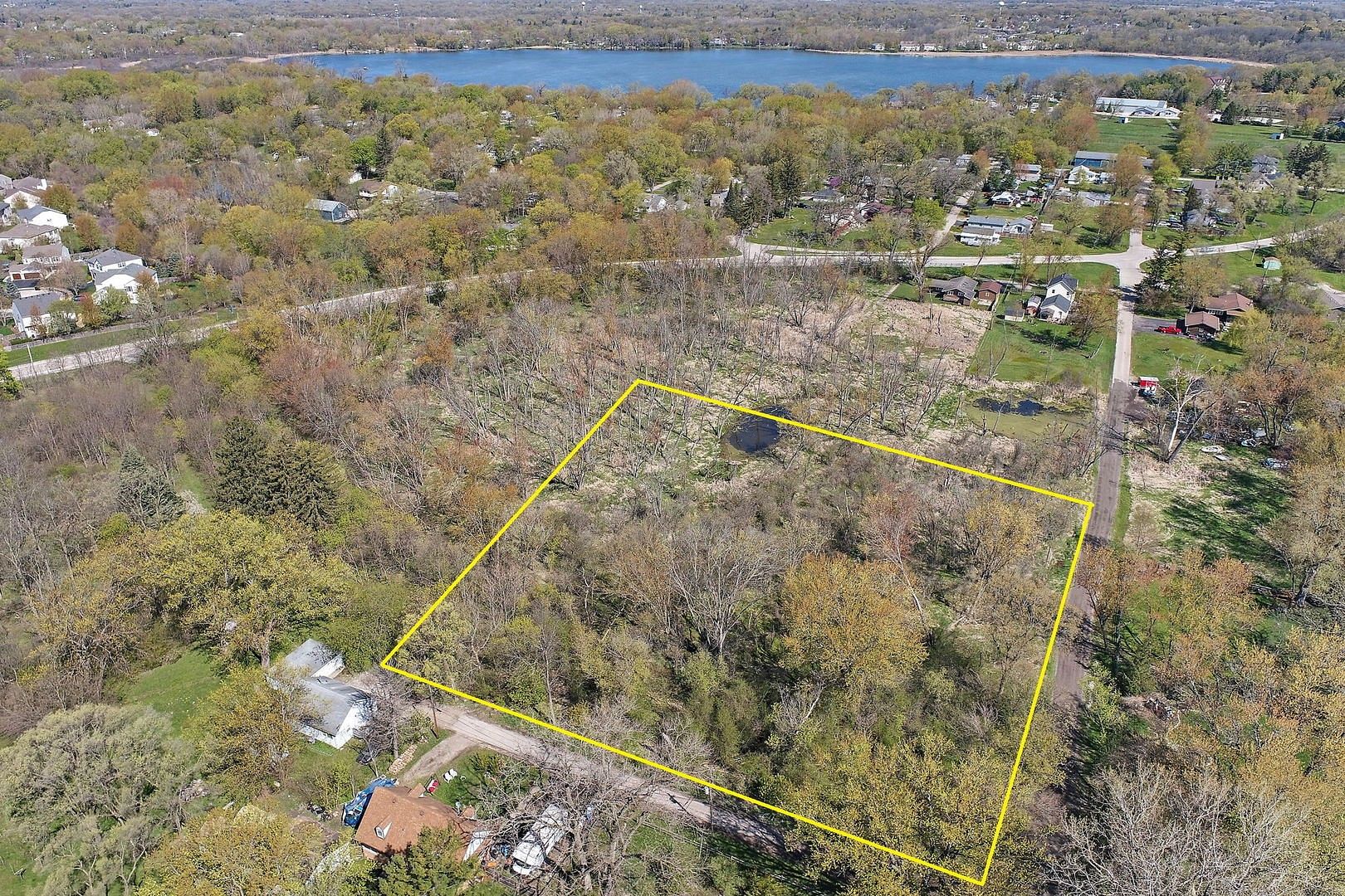 1.4 Acres of Residential Land for Sale in Wauconda, Illinois