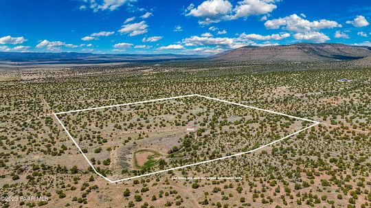 40.2 Acres of Land for Sale in Paulden, Arizona