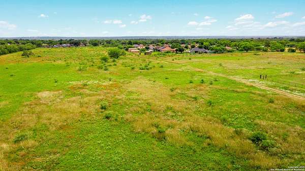 10 Acres of Land for Sale in Elmendorf, Texas