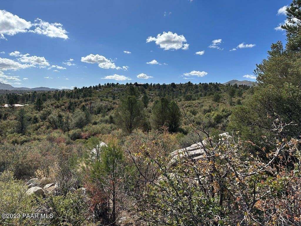 5.4 Acres of Residential Land for Sale in Peeples Valley, Arizona