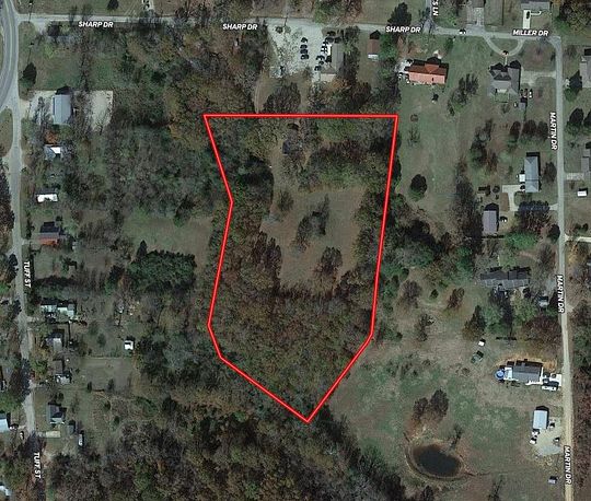 5.7 Acres of Land with Home for Sale in Ash Flat, Arkansas