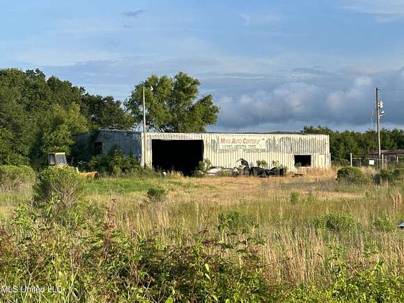 10.2 Acres of Improved Commercial Land for Sale in Greenwood, Mississippi
