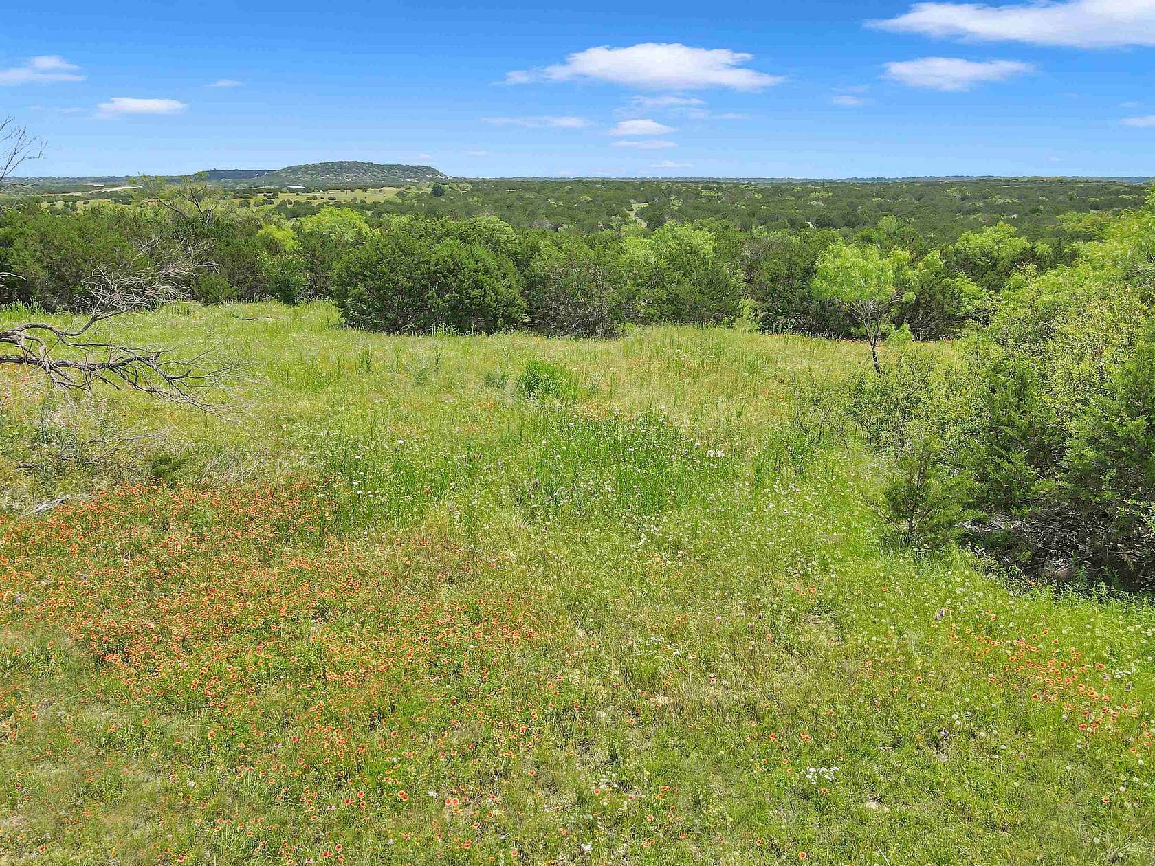 10 Acres of Land for Sale in Hamilton, Texas