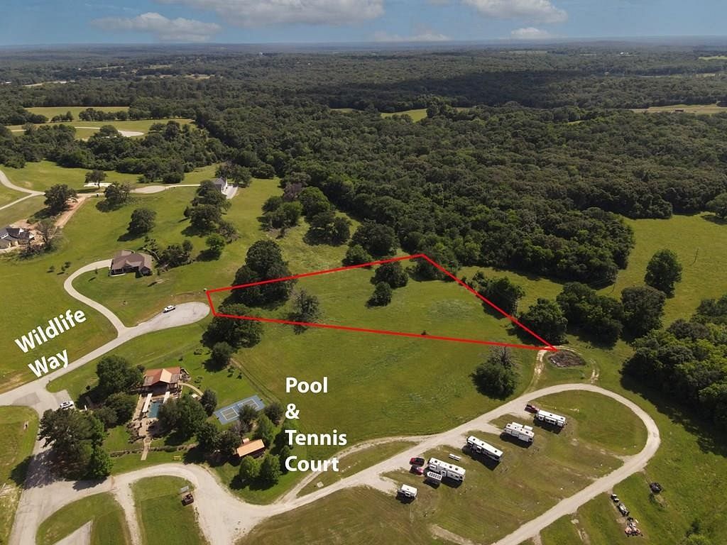 2.3 Acres of Residential Land for Sale in Athens, Texas